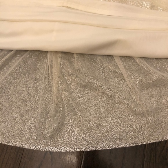 🔴 Fluffy, Tulle Occasion Cream & Gold Skirt - Picture 8 of 10